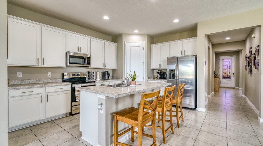 DAVENPORT, Florida 33837, 3 Bedrooms Bedrooms, ,2 BathroomsBathrooms,Residential,For Sale,BUCHANNAN,0,MFRO6310948