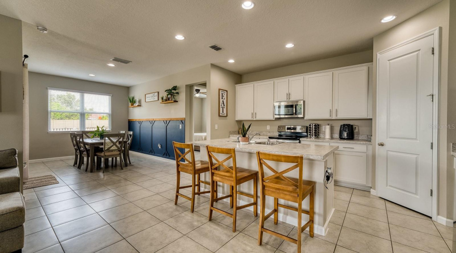 DAVENPORT, Florida 33837, 3 Bedrooms Bedrooms, ,2 BathroomsBathrooms,Residential,For Sale,BUCHANNAN,0,MFRO6310948