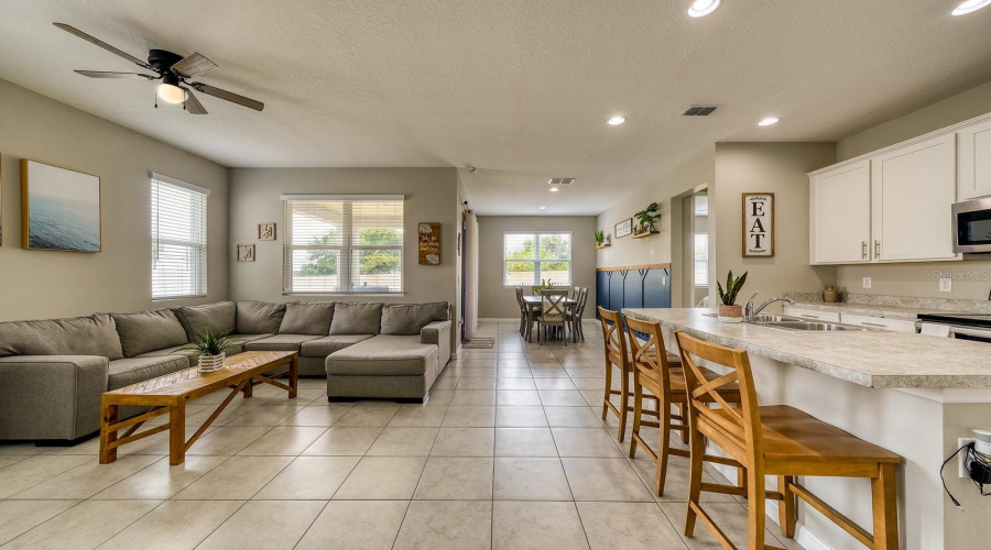 DAVENPORT, Florida 33837, 3 Bedrooms Bedrooms, ,2 BathroomsBathrooms,Residential,For Sale,BUCHANNAN,0,MFRO6310948