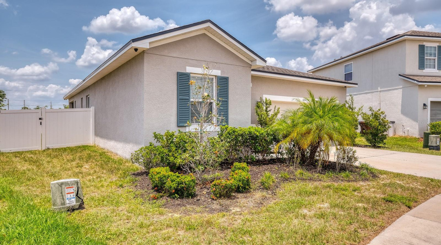 DAVENPORT, Florida 33837, 3 Bedrooms Bedrooms, ,2 BathroomsBathrooms,Residential,For Sale,BUCHANNAN,0,MFRO6310948