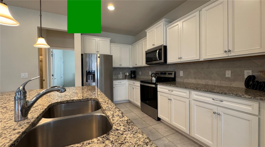 KISSIMMEE, Florida 34747, 5 Bedrooms Bedrooms, ,4 BathroomsBathrooms,Residential,For Sale,ZURICH,0,MFRO6311534