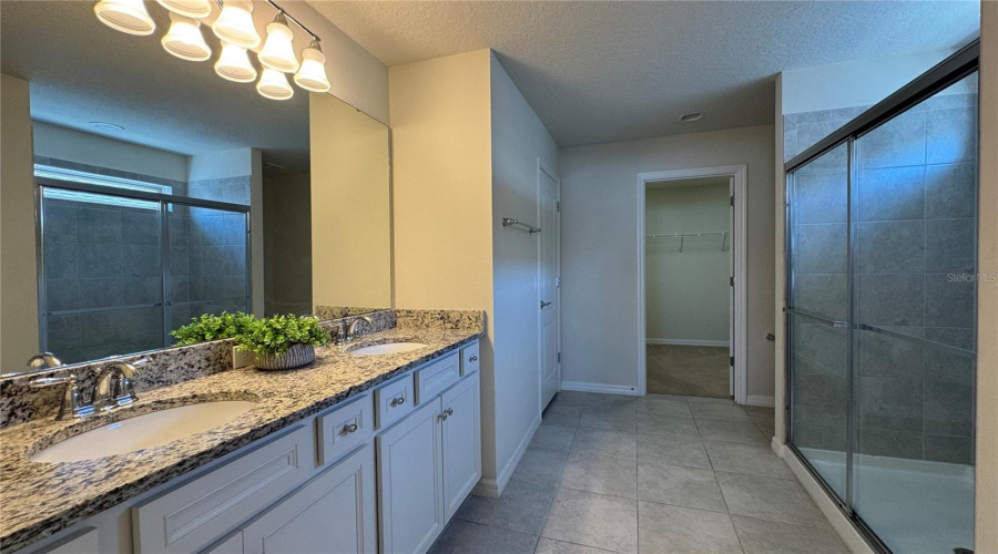 KISSIMMEE, Florida 34747, 5 Bedrooms Bedrooms, ,4 BathroomsBathrooms,Residential,For Sale,ZURICH,0,MFRO6311534