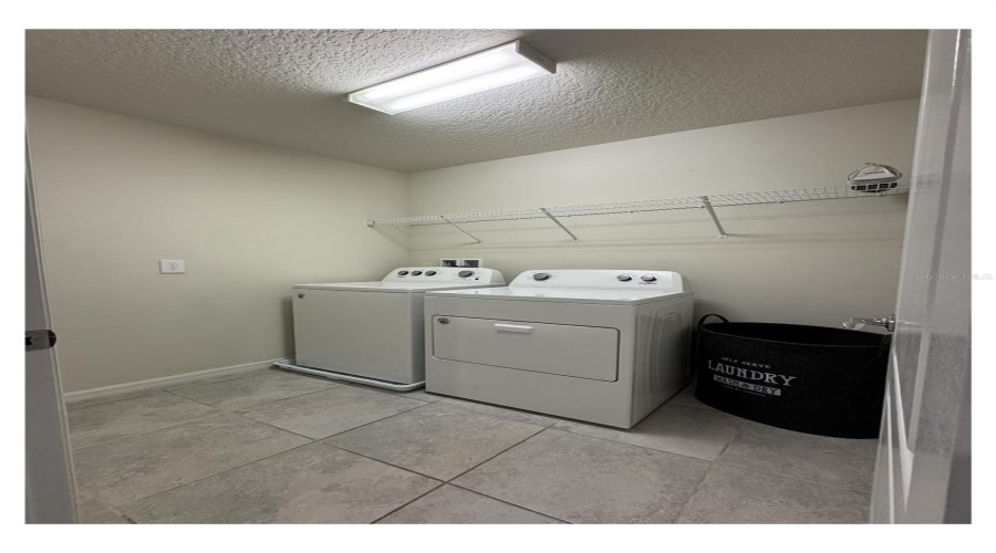 KISSIMMEE, Florida 34747, 5 Bedrooms Bedrooms, ,4 BathroomsBathrooms,Residential,For Sale,ZURICH,0,MFRO6311462