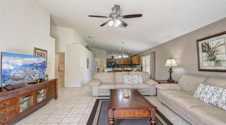 DAVENPORT, Florida 33837, 4 Bedrooms Bedrooms, ,3 BathroomsBathrooms,Residential,For Sale,ORANGE COSMOS,0,MFRO6311521