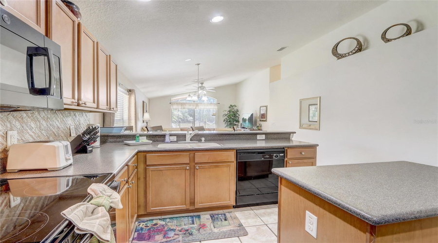 DAVENPORT, Florida 33837, 4 Bedrooms Bedrooms, ,3 BathroomsBathrooms,Residential,For Sale,ORANGE COSMOS,0,MFRO6311521