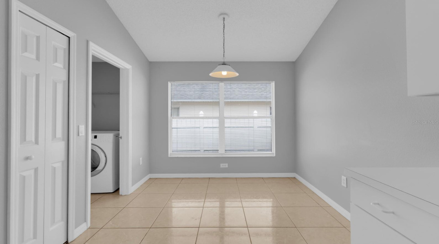 Kitchen breakfast nook