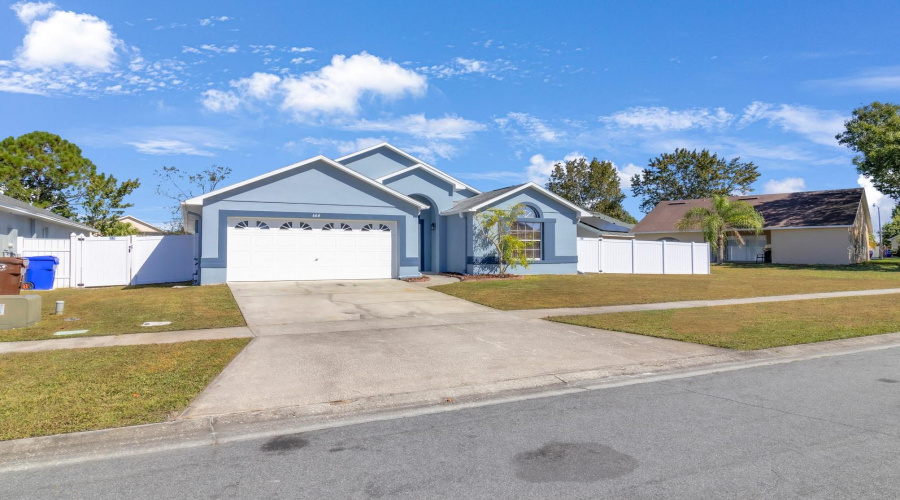 KISSIMMEE, Florida 34746, 4 Bedrooms Bedrooms, ,2 BathroomsBathrooms,Residential,For Sale,EAGLE POINTE,0,MFRS5126811