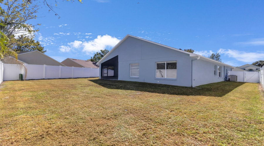 KISSIMMEE, Florida 34746, 4 Bedrooms Bedrooms, ,2 BathroomsBathrooms,Residential,For Sale,EAGLE POINTE,0,MFRS5126811