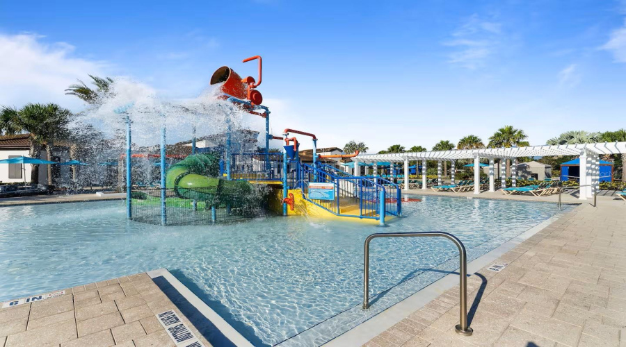 KISSIMMEE, Florida 34747, 9 Bedrooms Bedrooms, ,6 BathroomsBathrooms,Residential,For Sale,BENGAL,0,MFRO6304915