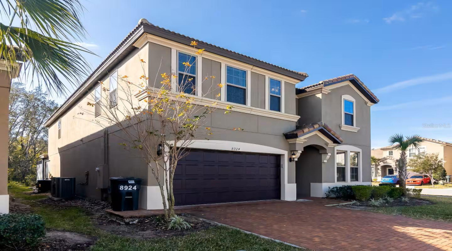 KISSIMMEE, Florida 34747, 9 Bedrooms Bedrooms, ,6 BathroomsBathrooms,Residential,For Sale,BENGAL,0,MFRO6304915