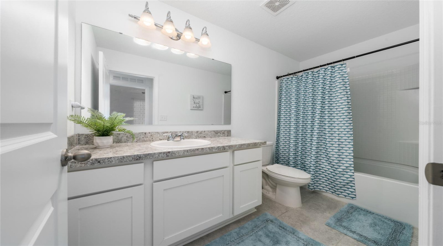 DAVENPORT, Florida 33837, 3 Bedrooms Bedrooms, ,2 BathroomsBathrooms,Residential,For Sale,MERRILL,0,MFRS5127411