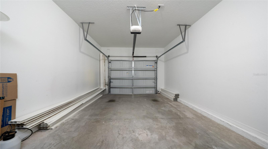 DAVENPORT, Florida 33837, 3 Bedrooms Bedrooms, ,2 BathroomsBathrooms,Residential,For Sale,MERRILL,0,MFRS5127411