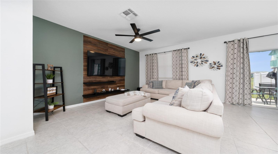 DAVENPORT, Florida 33837, 3 Bedrooms Bedrooms, ,2 BathroomsBathrooms,Residential,For Sale,MERRILL,0,MFRS5127411