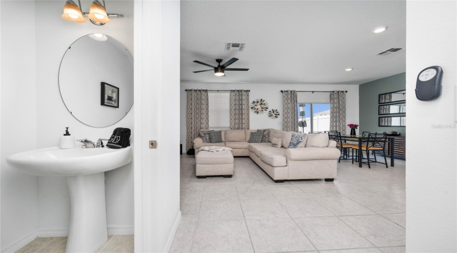 DAVENPORT, Florida 33837, 3 Bedrooms Bedrooms, ,2 BathroomsBathrooms,Residential,For Sale,MERRILL,0,MFRS5127411