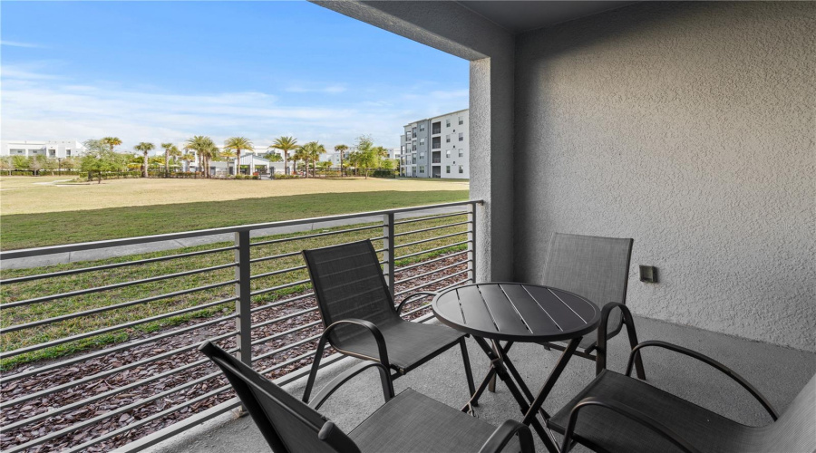 KISSIMMEE, Florida 34746, 2 Bedrooms Bedrooms, ,2 BathroomsBathrooms,Residential,For Sale,PARADOX,0,MFRS5127233