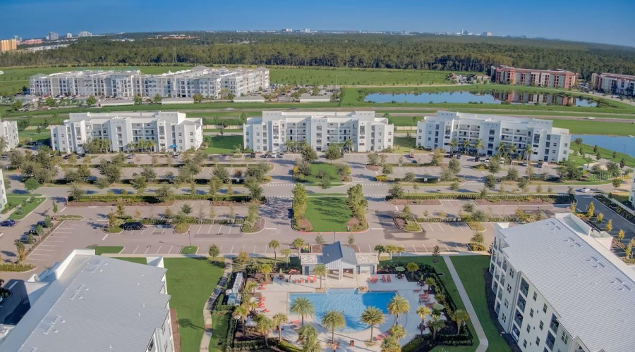 KISSIMMEE, Florida 34746, 2 Bedrooms Bedrooms, ,2 BathroomsBathrooms,Residential,For Sale,PARADOX,0,MFRS5127233