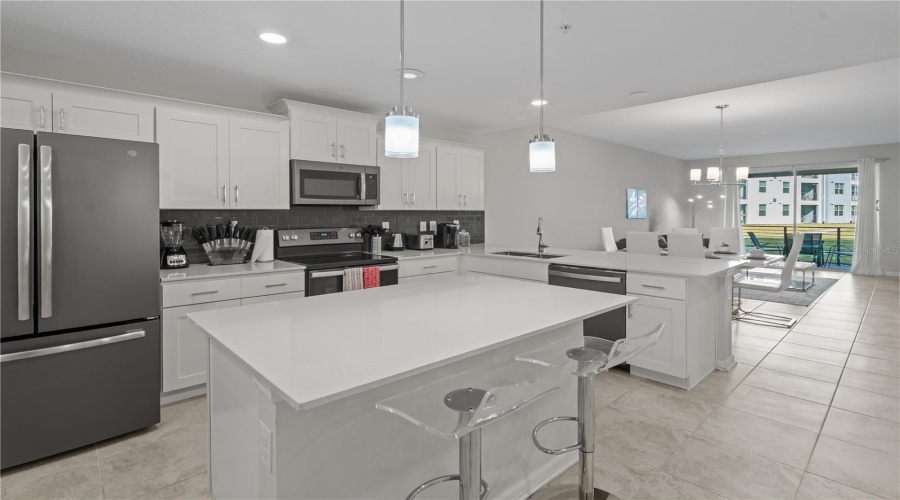KISSIMMEE, Florida 34746, 2 Bedrooms Bedrooms, ,2 BathroomsBathrooms,Residential,For Sale,PARADOX,0,MFRS5127233