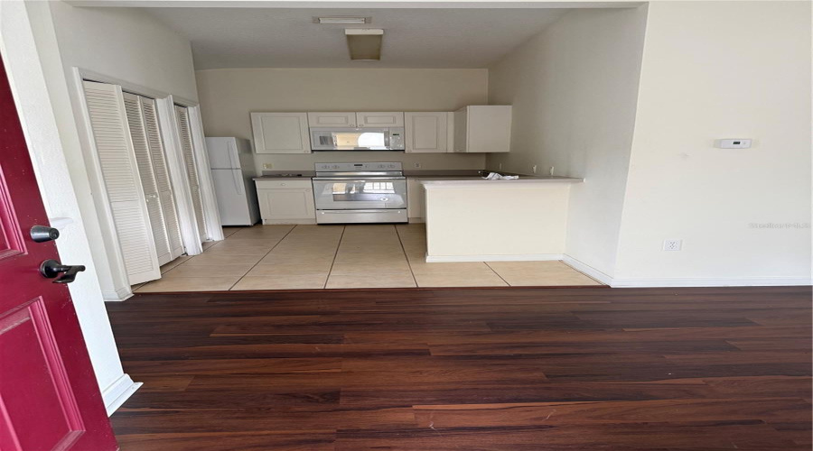 KISSIMMEE, Florida 34746, 3 Bedrooms Bedrooms, ,2 BathroomsBathrooms,Residential,For Sale,CLUB CORTILE,MFRS5127315