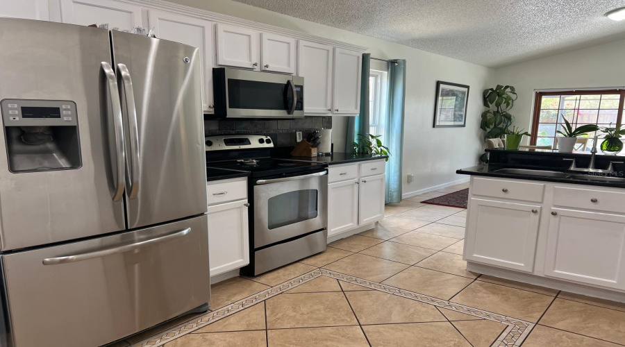 DAVENPORT, Florida 33897, 4 Bedrooms Bedrooms, ,2 BathroomsBathrooms,Residential,For Sale,HAVERSHAM,0,MFRO6309855