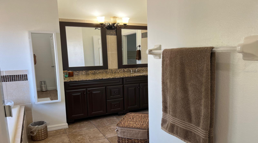 DAVENPORT, Florida 33897, 4 Bedrooms Bedrooms, ,2 BathroomsBathrooms,Residential,For Sale,HAVERSHAM,0,MFRO6309855