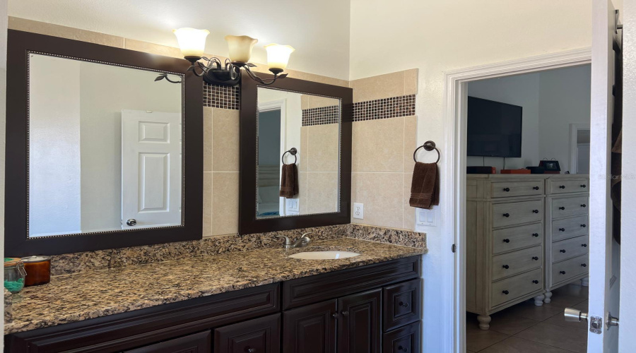 DAVENPORT, Florida 33897, 4 Bedrooms Bedrooms, ,2 BathroomsBathrooms,Residential,For Sale,HAVERSHAM,0,MFRO6309855