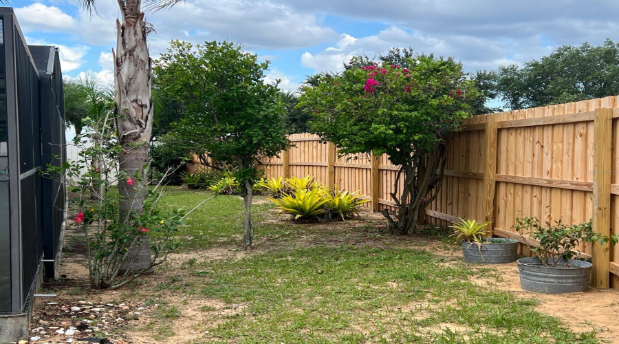 DAVENPORT, Florida 33897, 4 Bedrooms Bedrooms, ,2 BathroomsBathrooms,Residential,For Sale,HAVERSHAM,0,MFRO6309855