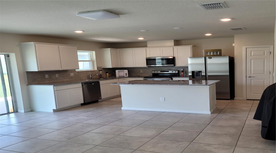 DAVENPORT, Florida 33837, 4 Bedrooms Bedrooms, ,2 BathroomsBathrooms,Residential,For Sale,ASPEN,0,MFRS5127472
