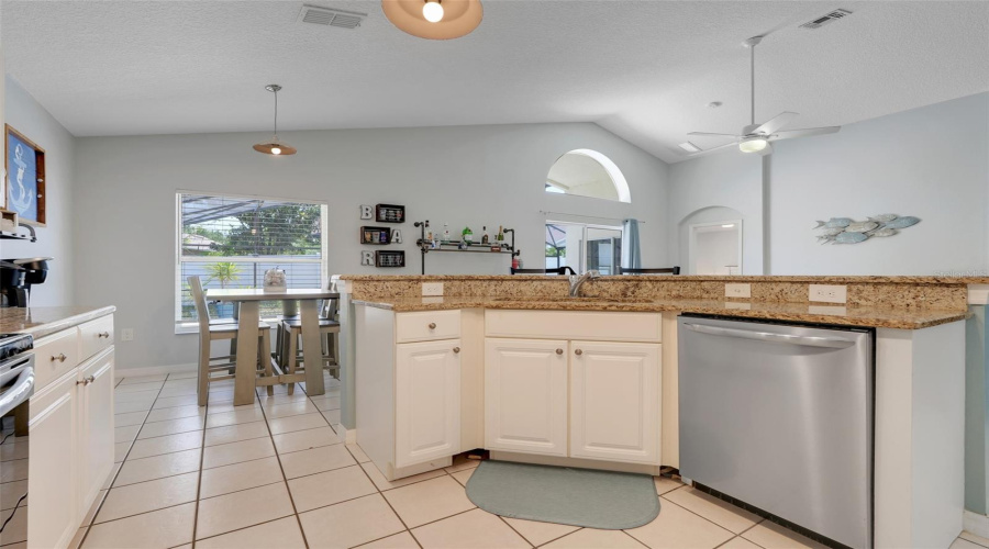 KISSIMMEE, Florida 34746, 4 Bedrooms Bedrooms, ,3 BathroomsBathrooms,Residential,For Sale,CUMBRIAN LAKES,MFRS5126442