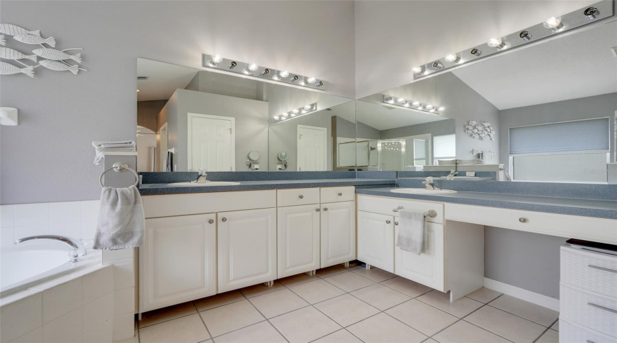 KISSIMMEE, Florida 34746, 4 Bedrooms Bedrooms, ,3 BathroomsBathrooms,Residential,For Sale,CUMBRIAN LAKES,MFRS5126442