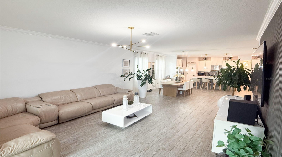 DAVENPORT, Florida 33896, 3 Bedrooms Bedrooms, ,2 BathroomsBathrooms,Residential,For Sale,BUNKER,MFRS5127332