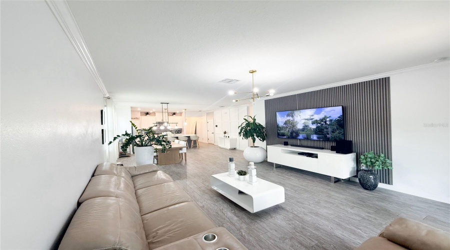 DAVENPORT, Florida 33896, 3 Bedrooms Bedrooms, ,2 BathroomsBathrooms,Residential,For Sale,BUNKER,MFRS5127332