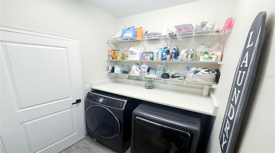 DAVENPORT, Florida 33896, 3 Bedrooms Bedrooms, ,2 BathroomsBathrooms,Residential,For Sale,BUNKER,MFRS5127332