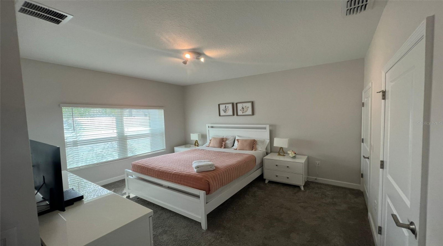 Davenport, Florida 33896, 4 Bedrooms Bedrooms, ,3 Bathroomsbathrooms,Residential,For Sale,Splash Shot,Mfro6310935
