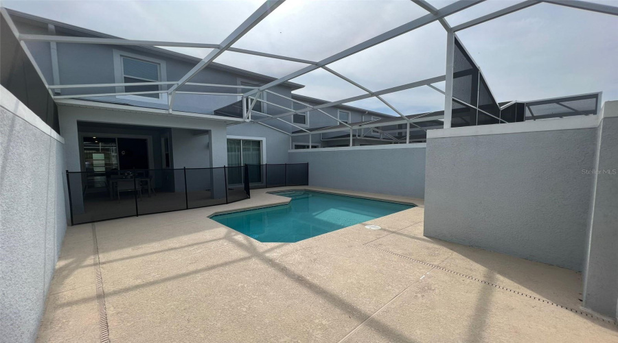 Davenport, Florida 33896, 4 Bedrooms Bedrooms, ,3 Bathroomsbathrooms,Residential,For Sale,Splash Shot,Mfro6310935