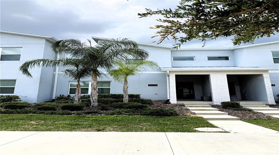 Davenport, Florida 33896, 4 Bedrooms Bedrooms, ,3 Bathroomsbathrooms,Residential,For Sale,Splash Shot,Mfro6310935