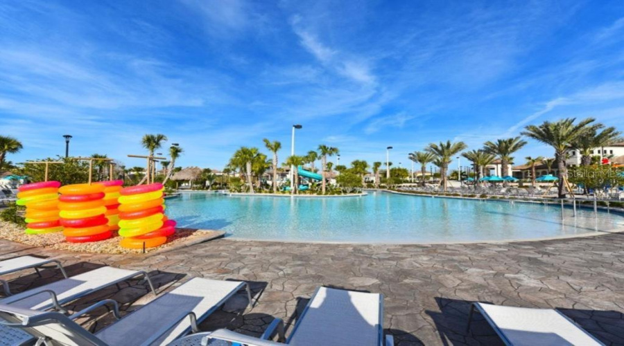 Davenport, Florida 33896, 4 Bedrooms Bedrooms, ,3 Bathroomsbathrooms,Residential,For Sale,Splash Shot,Mfro6310935