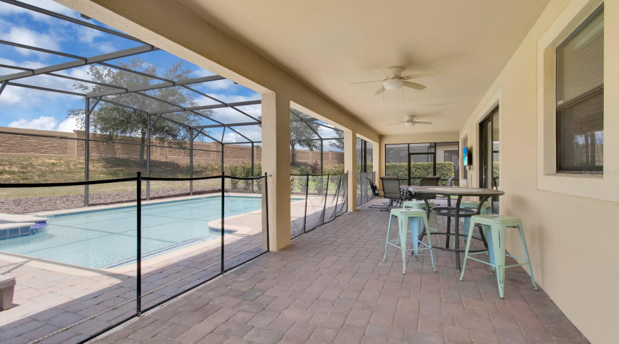 DAVENPORT, Florida 33896, 8 Bedrooms Bedrooms, ,5 BathroomsBathrooms,Residential,For Sale,MOON VALLEY,0,MFRO6312018