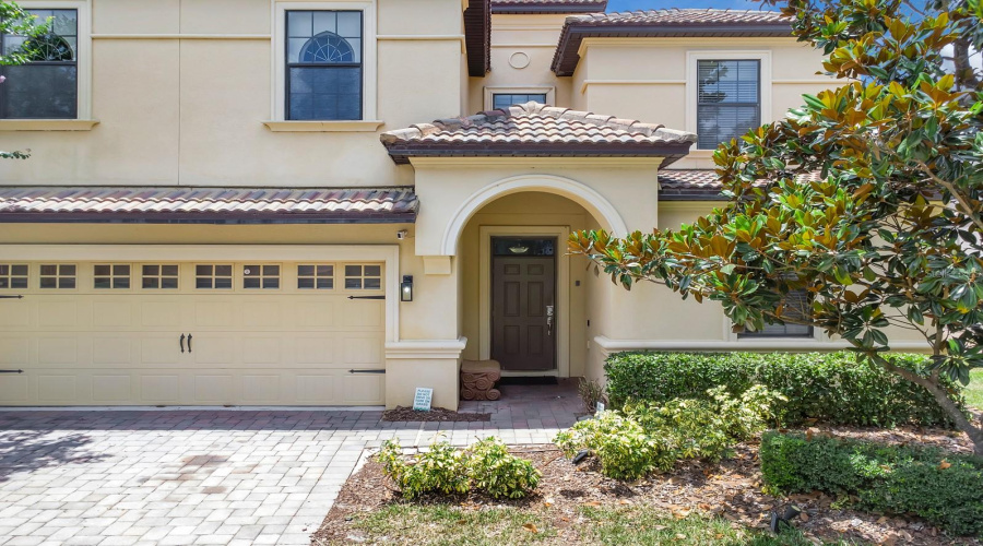 DAVENPORT, Florida 33896, 8 Bedrooms Bedrooms, ,5 BathroomsBathrooms,Residential,For Sale,MOON VALLEY,0,MFRO6312018