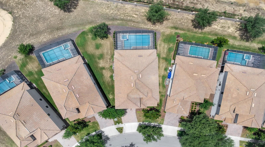 DAVENPORT, Florida 33896, 8 Bedrooms Bedrooms, ,5 BathroomsBathrooms,Residential,For Sale,MOON VALLEY,0,MFRO6312018