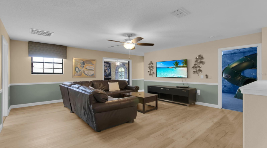 DAVENPORT, Florida 33896, 8 Bedrooms Bedrooms, ,5 BathroomsBathrooms,Residential,For Sale,MOON VALLEY,0,MFRO6312018