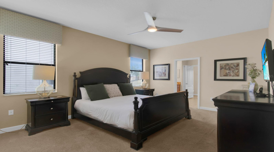 DAVENPORT, Florida 33896, 8 Bedrooms Bedrooms, ,5 BathroomsBathrooms,Residential,For Sale,MOON VALLEY,0,MFRO6312018