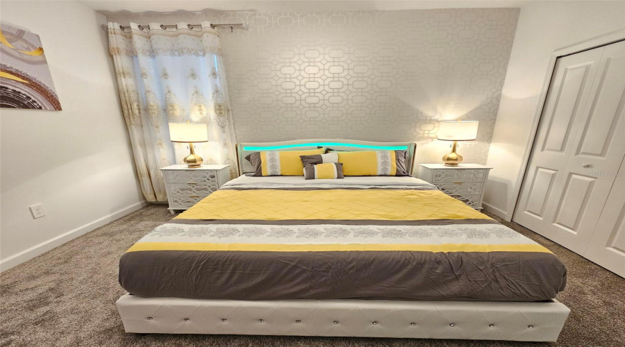 Davenport, Florida 33896, 5 Bedrooms Bedrooms, ,5 Bathroomsbathrooms,Residential,For Sale,Leader,Mfro6311747