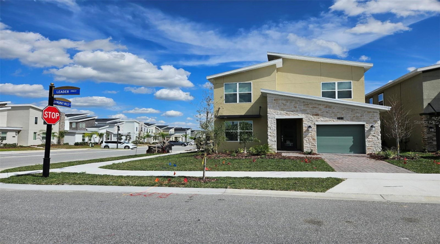 Davenport, Florida 33896, 5 Bedrooms Bedrooms, ,5 Bathroomsbathrooms,Residential,For Sale,Leader,Mfro6311747