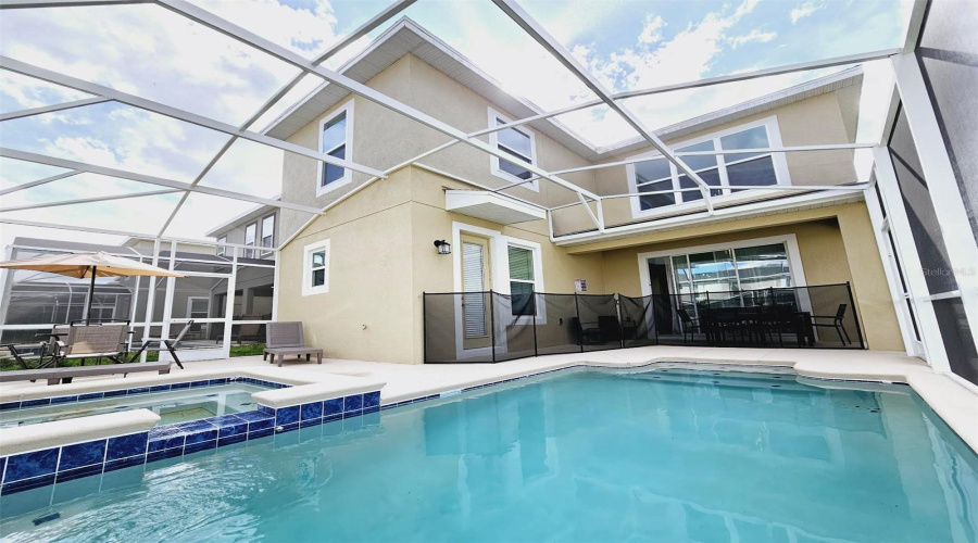 Davenport, Florida 33896, 5 Bedrooms Bedrooms, ,5 Bathroomsbathrooms,Residential,For Sale,Leader,Mfro6311747