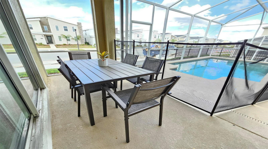 Davenport, Florida 33896, 5 Bedrooms Bedrooms, ,5 Bathroomsbathrooms,Residential,For Sale,Leader,Mfro6311747