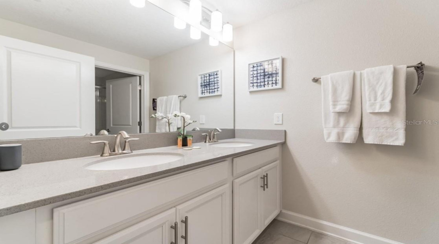 Kissimmee, Florida 34746, 4 Bedrooms Bedrooms, ,3 Bathroomsbathrooms,Residential,For Sale,Windermere,Mfro6305791
