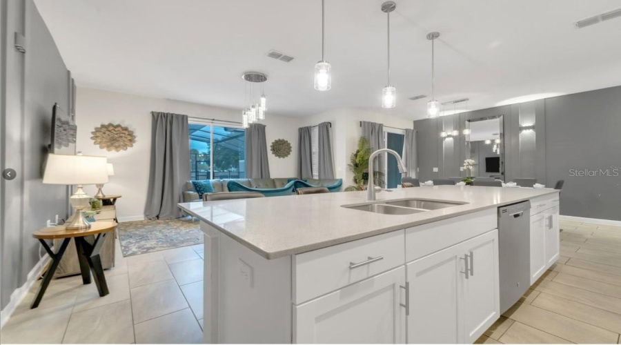 Kissimmee, Florida 34746, 4 Bedrooms Bedrooms, ,3 Bathroomsbathrooms,Residential,For Sale,Windermere,Mfro6305791
