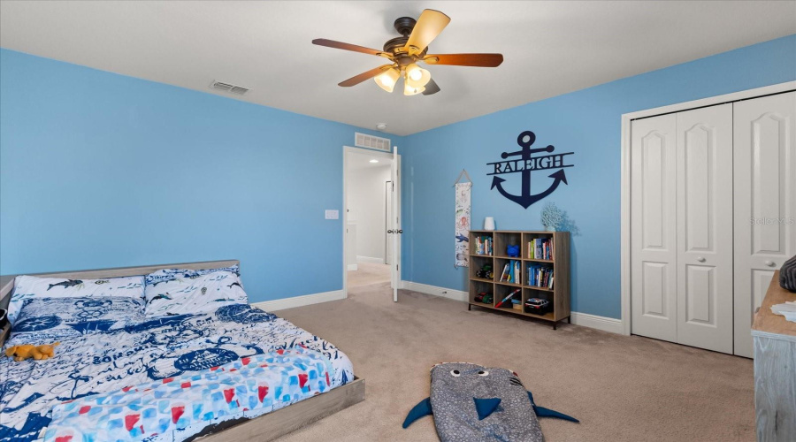 Davenport, Florida 33837, 5 Bedrooms Bedrooms, ,3 Bathroomsbathrooms,Residential,For Sale,Whirlaway,Mfrs5127178