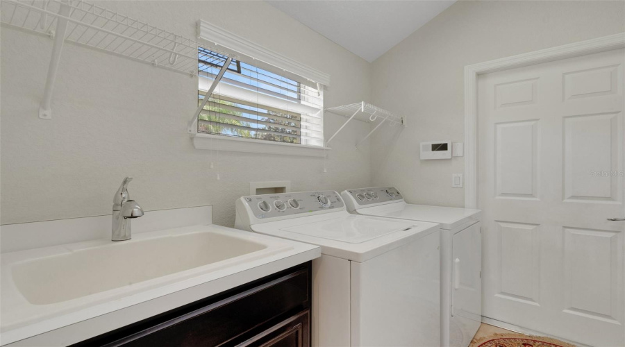 Davenport, Florida 33837, 2 Bedrooms Bedrooms, ,2 Bathroomsbathrooms,Residential,For Sale,Del Sol,Mfrs5124996