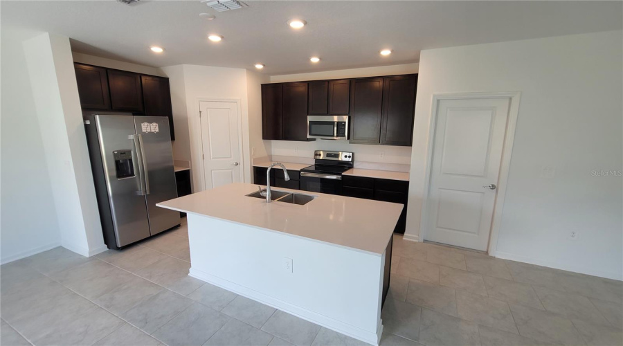Davenport, Florida 33837, 4 Bedrooms Bedrooms, ,2 Bathroomsbathrooms,Residential,For Sale,Cool Summer,Mfrs5127594